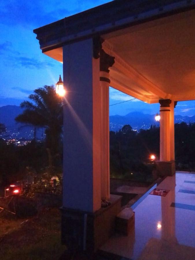 Villa Bravira Cisarua Bagian luar foto